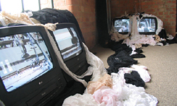 <i>Threads</i> (2005) 