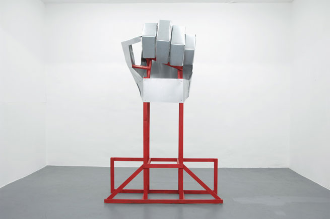 Leo Kaufmann . Faust 2007<br/> wood, zinc coated sheet steel, varnish height 245 cm<br/>Image � Leo Kaufmann, courtesy Emmanuel Post, Leipzig<br/>